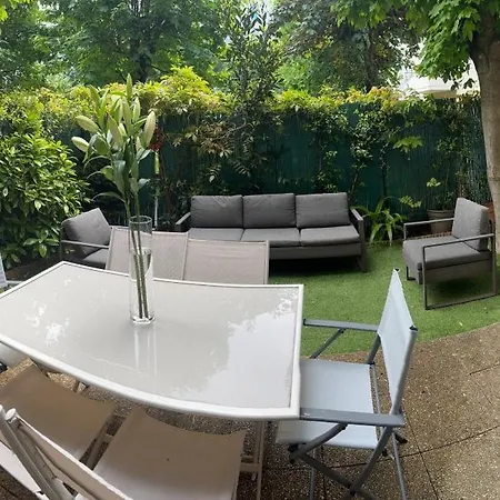 Le Jardin Du Stade By Uta House Saint-Denis  Exterior foto