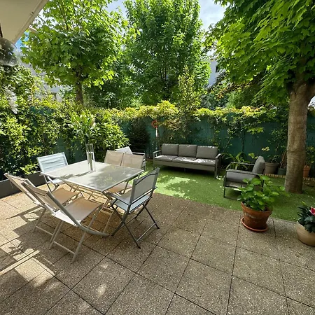 Le Jardin Du Stade By Uta House Saint-Denis  Exterior foto